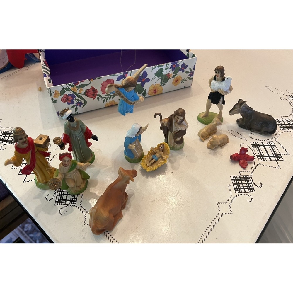 Art Plastic 13 pc Nativity Figures Set Seasonal Christmas Holiday Decor
